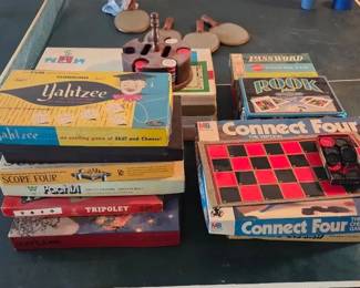 Vintage Board Games And Puzzles Bundle