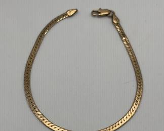 7.5 14KT Yellow Gold Herringbone Bracelet