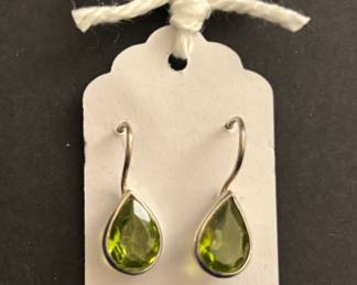 925 Sterling Silver Peridot Teardrop Earrings