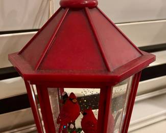 Red Robin Lantern Snow Globe