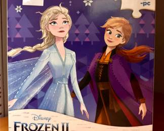 Disney Frozen Puzzle (NEW)