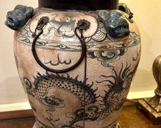 Large Vintage Foo Dog Blue & White Ginger Jar