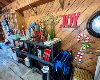 Christmas Decorations / Wagon / Art