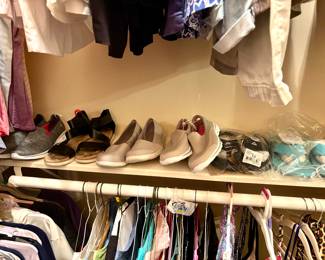 Womens Shoes - many brand new