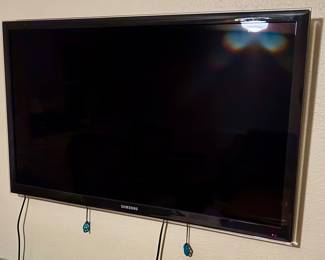 Samsung Flat Screen TV 