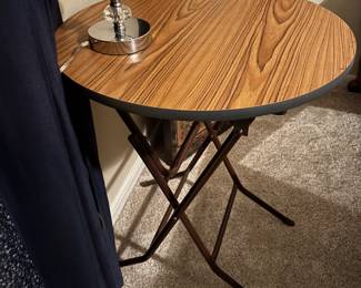 Round Folding Table
