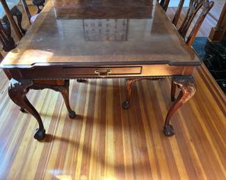 51. Queen Anne Style Dining Table w/ Inlay Detail (46" x 76" x 30") w/ 2-24" leaves