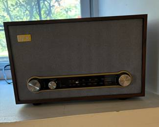 18. UVC HiFi Stereo DVD/Video CD/CD Player HR-XVC1U