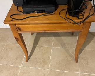 89. Pine Accent Table (27" x 20" x 25")