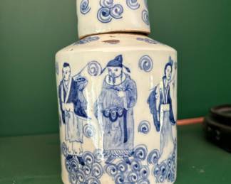 27. Blue & White Asian Jar w/ Lid (6"h)