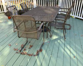 114. Metal Table & 6 Chairs 4 Arm 2 Arm Rocking 