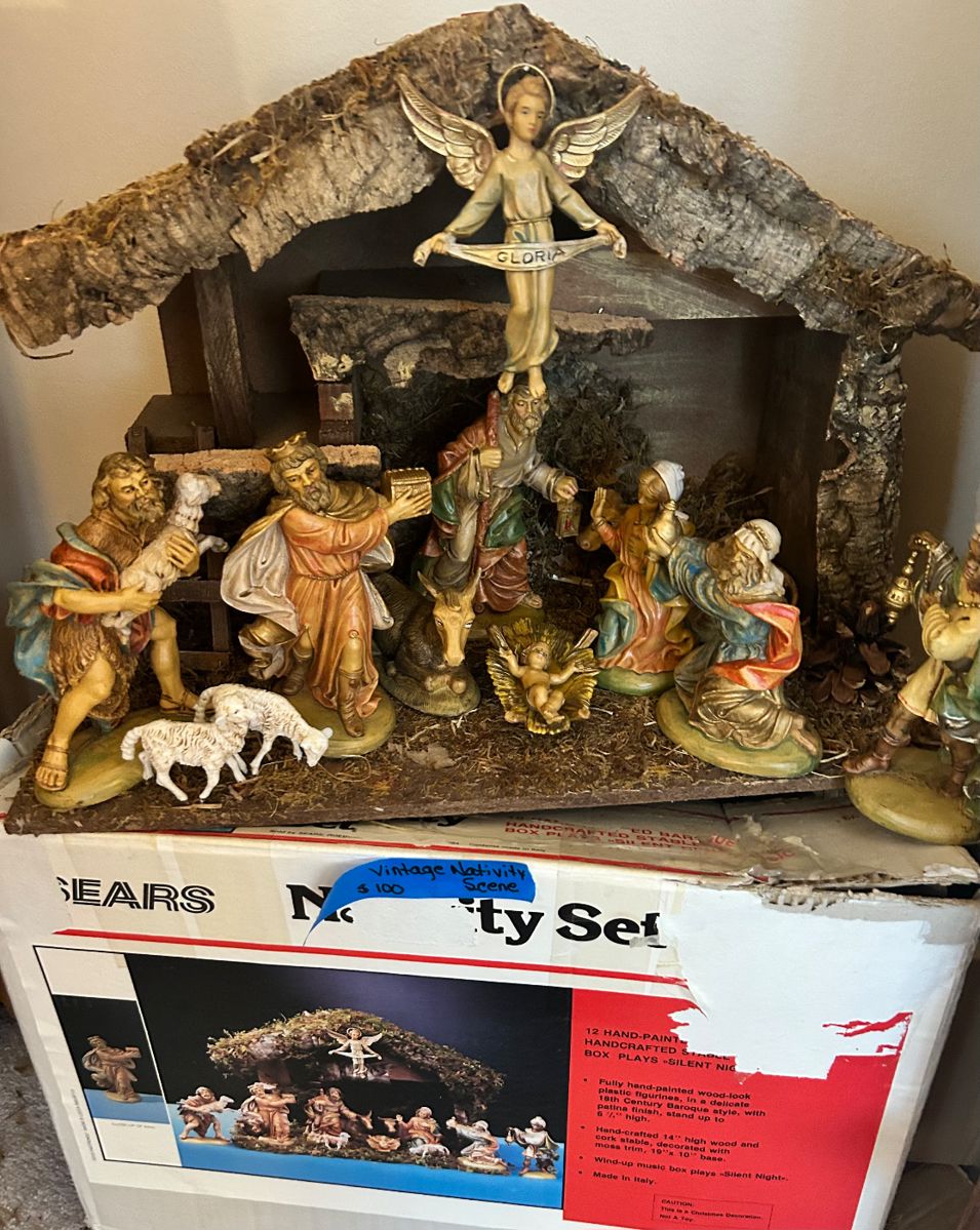 Vintage Sears Nativity set with crèche & 10 figures $100