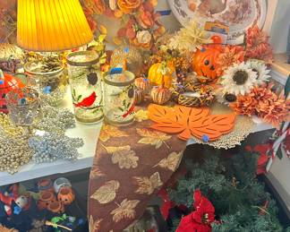 Thanksgiving home, decorations