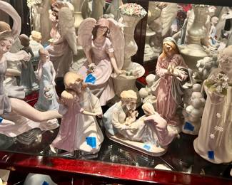 Collector statues
NAO ribbon ballarina $60