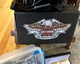 Harley Davidson xs helmit w/ box $50
Parker pen Nib $50
Train engine $10
Star Wars Lego $25