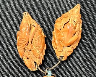 C113 - $2000. 19th Century Chinese Heido Carved Fruit Pits on Bracelet. Qing Dynasty 1850s. 12 Beads. 