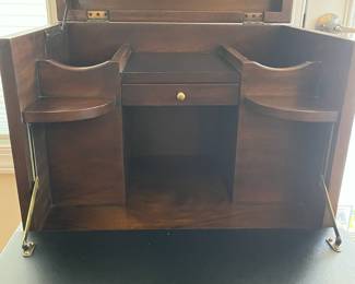 C9 - $1200. Vintage Henkle-Harris Virginia Galleries Cellarette / Liquor Cabinet. Mahogany. Queen Anne Style with Key. Measures 19.5" x 14" x 40.5" tall. 