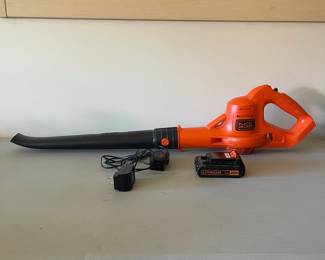 C116 - $35. Black & Decker Cordless Blower w/ battery charger WORKS!