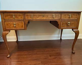 C3 - $500. Henredon Desk. Measures 49" x 26" x 30.5" tall. Very good vintage condition. All drawers slide. No big scratches or dents. Back is finished and beautiful and can face out. 