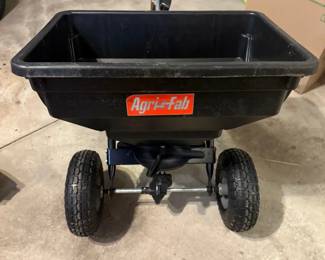 Lawn Spreader 
