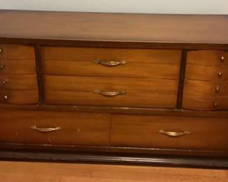 Distinctive Furniture By Stanley Dresser