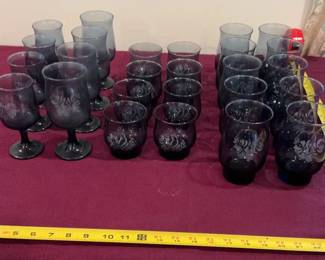 26 Set Pfaltzgraff Yorktowne Glassware Set