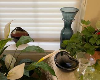 Planters, Artificial Plants and Decorative Items