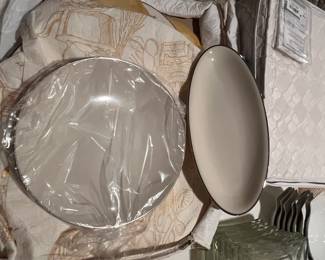 Fitz & Floyd Fine China Set - Adobe Peach Pattern