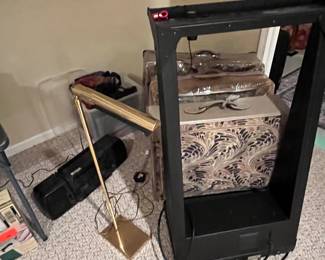 True Tech 360 Treadmill, MCM Lamp