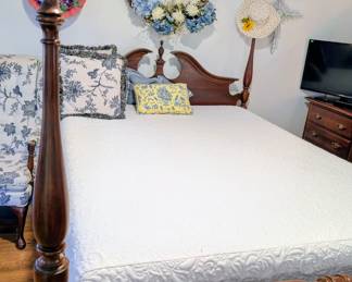 #8  Queen 4 Poster Bed   $395