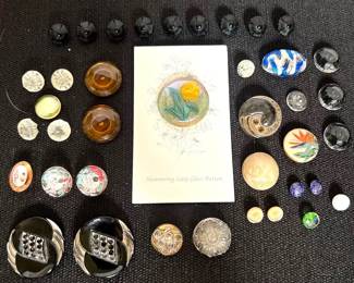 Antique Vtg All Glass Buttons  Artist Lacy Glass