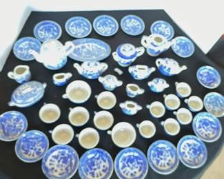 Antique, Vtg Blue Willow Childs DishTea Set