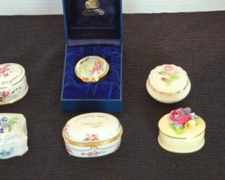 Limoge, Staffordshire Coalport Porcelain Pill Boxes