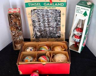 AntiqueVntg. Christmas Decor