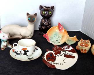 Vintage Pasadena USA Siamese Cat WBlue Stone Eyes 