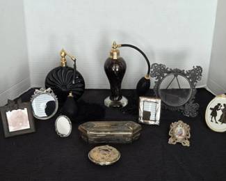 Vintage New Vanity Item  Kaiser Porcelain