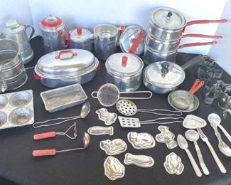 AntiqueVintage Childs Pots  Pans 