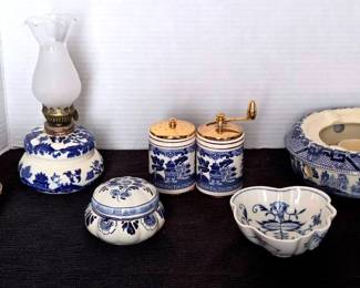 Antique Vintage Blue Willow Blue Onion PorcelainCeramic