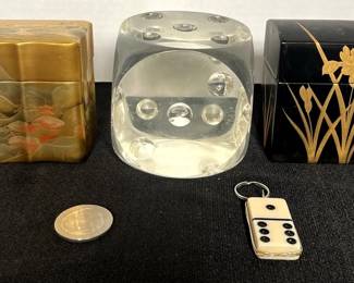 Vtg Huge Lucite Dice Asian Laquerware Card Holders 