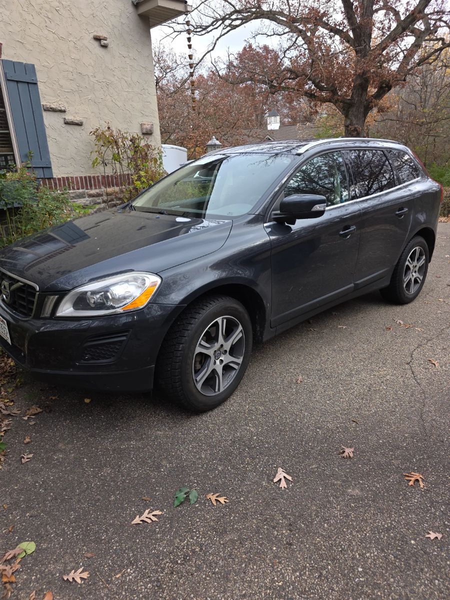 2013 Volvo XC 60 turbo 6
124,250 miles and includes regular and snow tires
All wheel drive