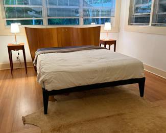 Horm Nos Cherry Queen Size Bed Frame and Two Nightstands