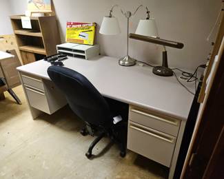 $25 metal industrial desk