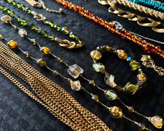 Jewelry, bracelets, necklaces 