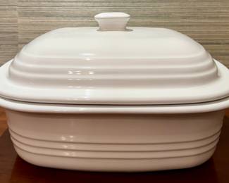 Pampered Chef Covered Casserole 