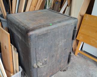 Antique Mosler Safe Co. fireproof safe – early 1900s industrial 