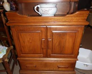 VINTAGE MAPLE DRY SINK