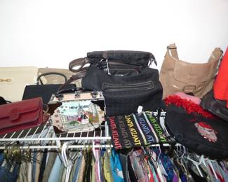 VINTAGE "NEW YORK" CIGAR BOX PURSE, ETC