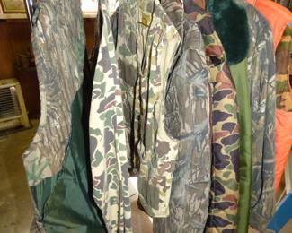 HUNTING CLOTHES