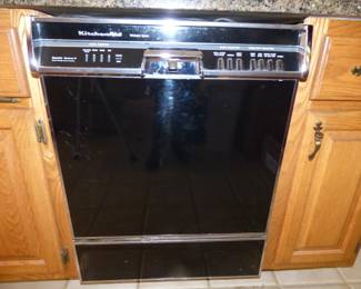 KITCHEN AID DISHWASHER TO BE SOLD (SEE NEXT PICTURE)