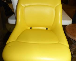 SEAT FOR JOHN DEERE LAWN TRACTOR